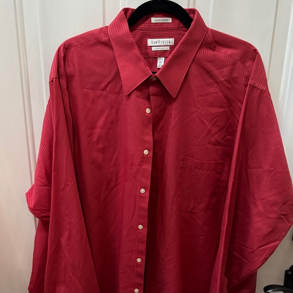 Van Heusen Men's Red Dress Shirt